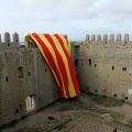 Le drapeau catalan flotte sur le château