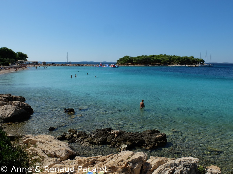 La plage et la presqu'île de Podvrske