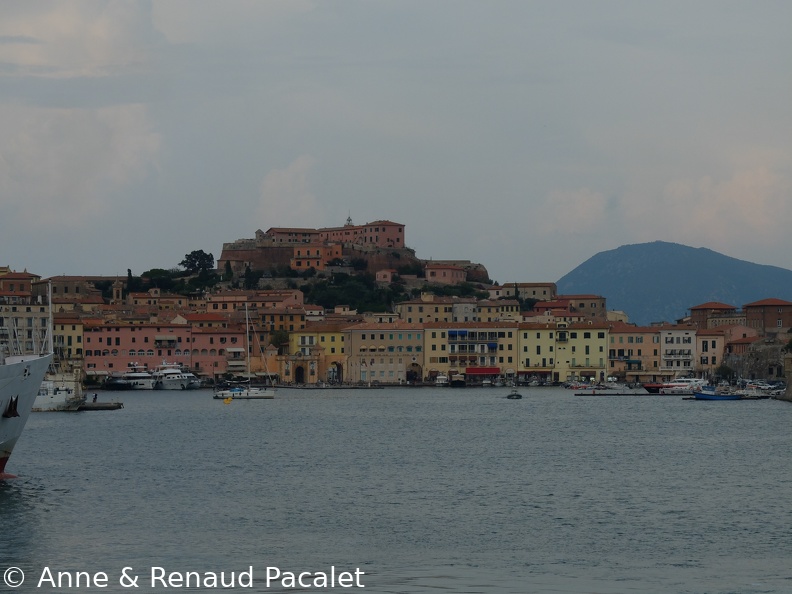 Portoferraio vue depuis la mer