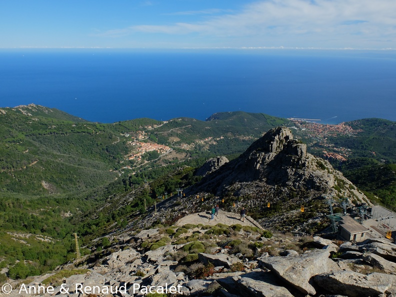 Marciana et Marciana Marina vues depuis le mont Capanne