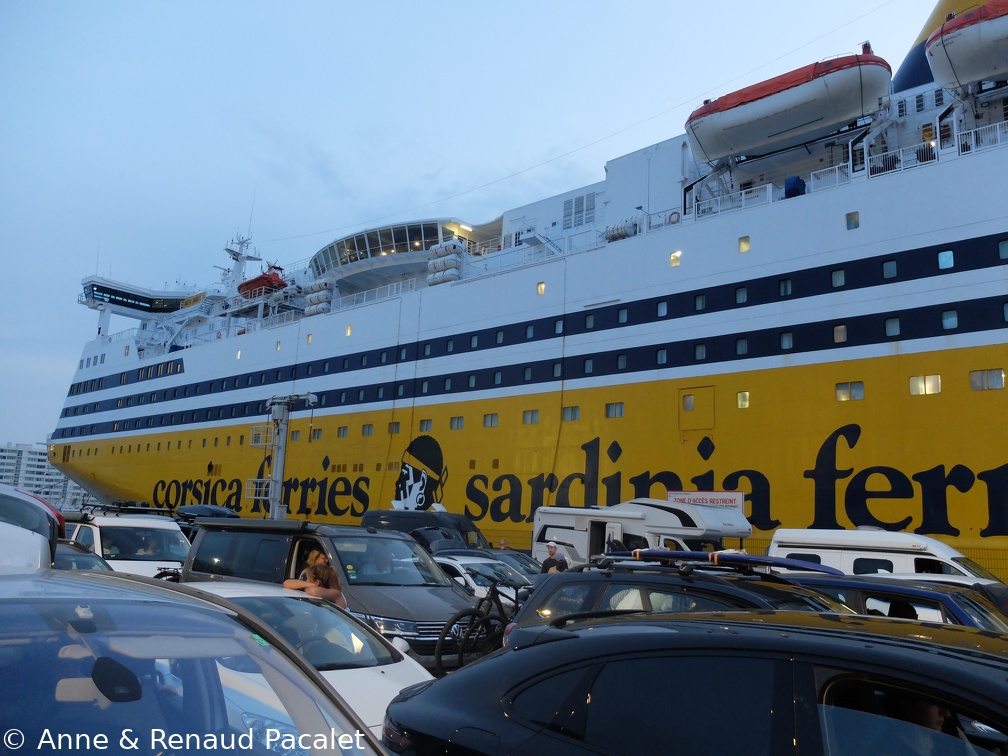 Le Mega Smeralda à Toulon