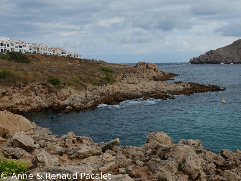 La passe de sortie de la baie de Fornells
