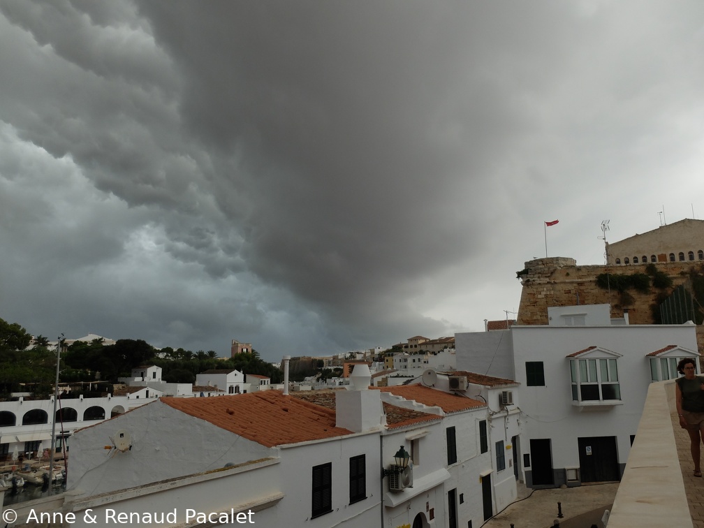 Grain en approche sur Ciutadella