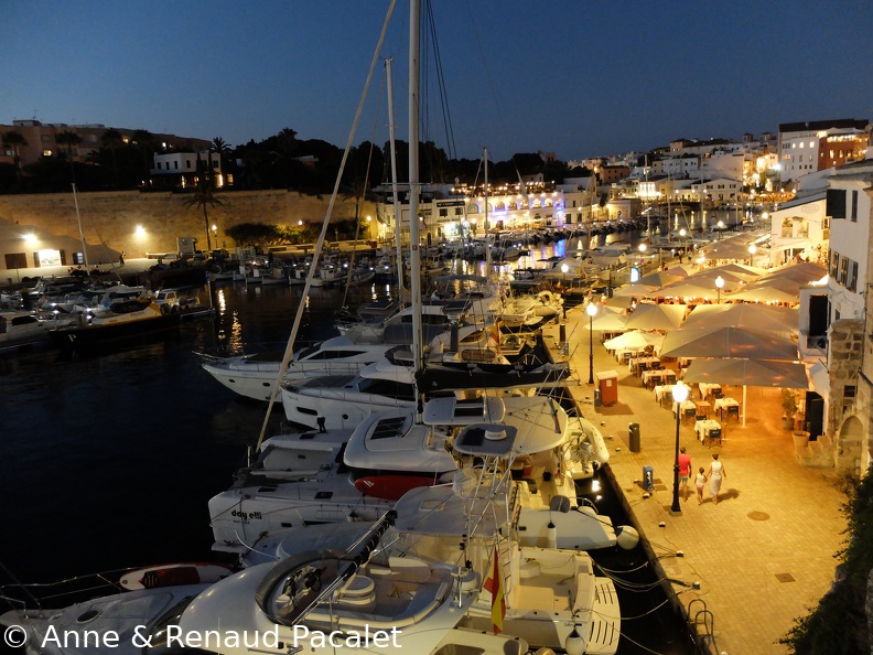 Le port de Ciutadella à la nuit tombée