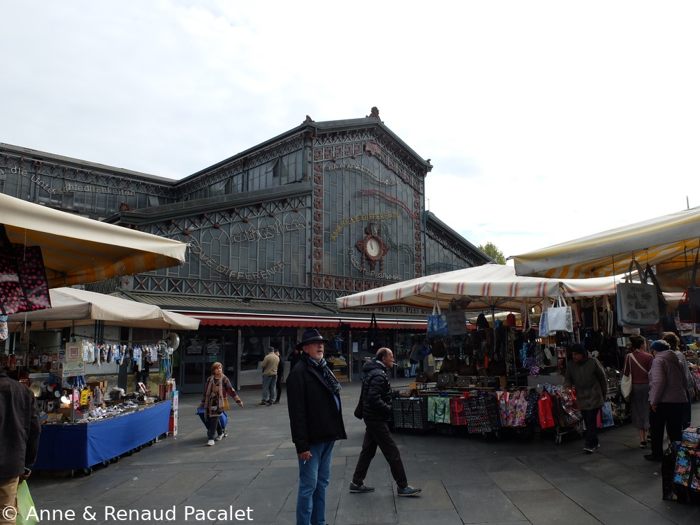 Le marché de Porta Palazzo et la Tettoia dell'Orologio (marché couvert)