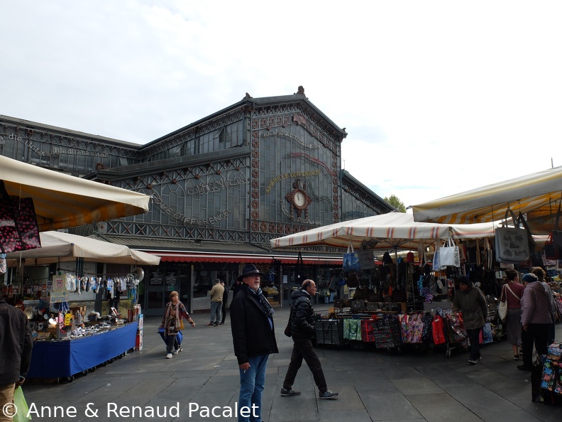 Le marché de Porta Palazzo et la Tettoia dell'Orologio (marché couvert)