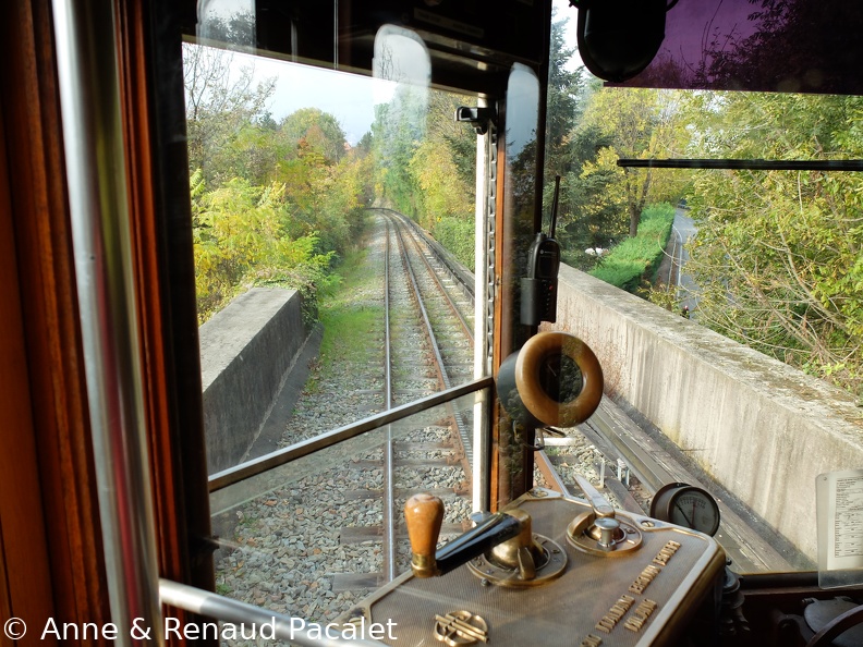 La descente de la colline Superga à bord du train à crémaillère