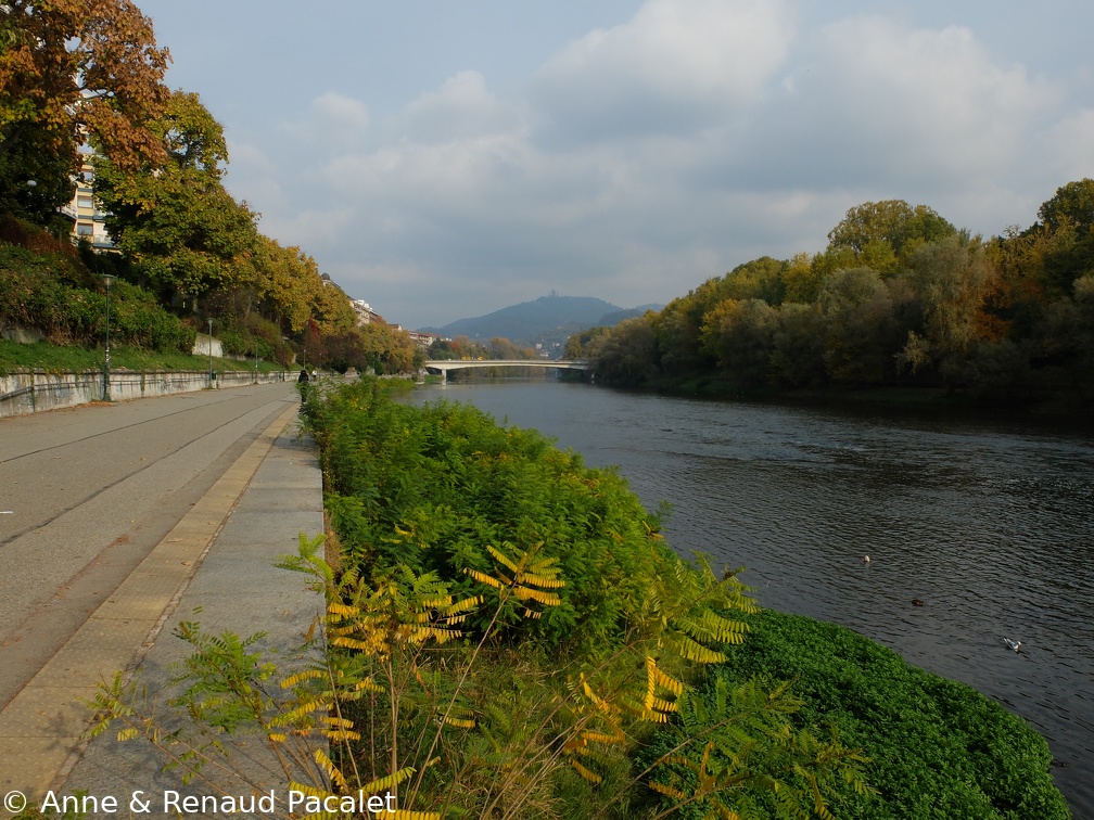 Les berges du Pô à proximité de la Piazza Vittorio Veneto