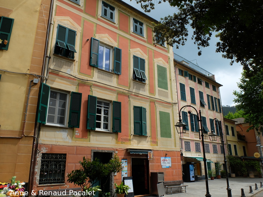 Façades peintes en trompe l’œil à Levanto