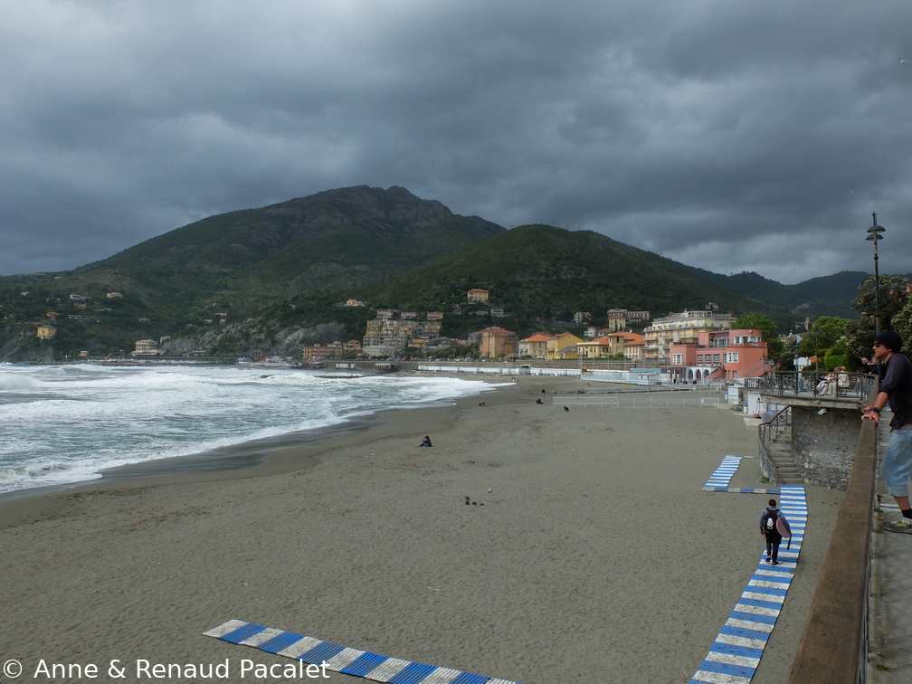 La longue plage de Levanto