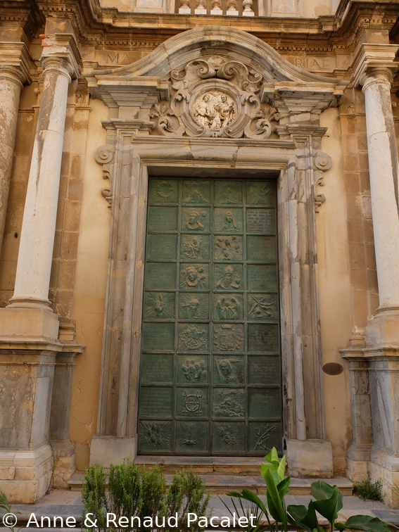 La porte de la Chiesa di Santa Maria Dell'Itria