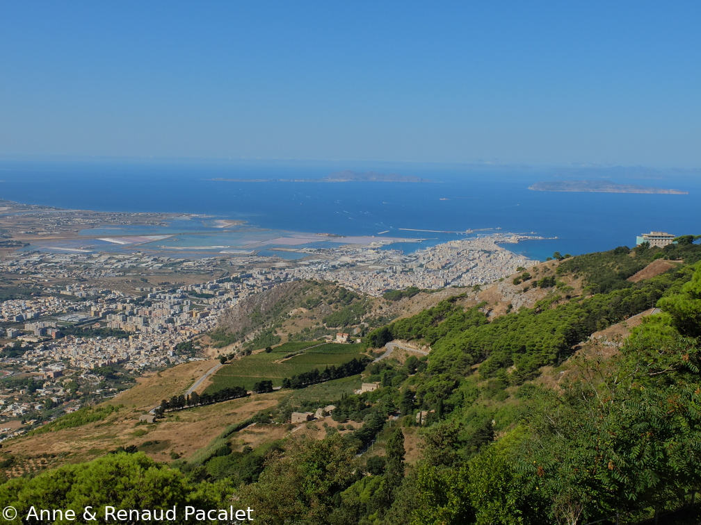 Trapani et les salines vues depuis Erice
